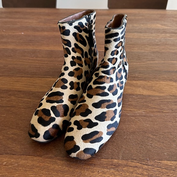 Aquatalia Leopard Calf Hair Ankle Boots Italian Size 8 Brand New - Picture 3 of 8